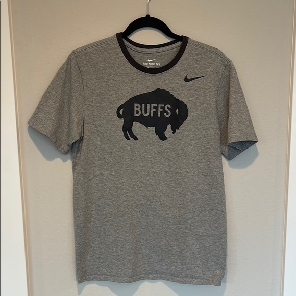 Nike Gray Short Sleeve Tee with Buffalo Graphic Medium - Picture 1 of 5
